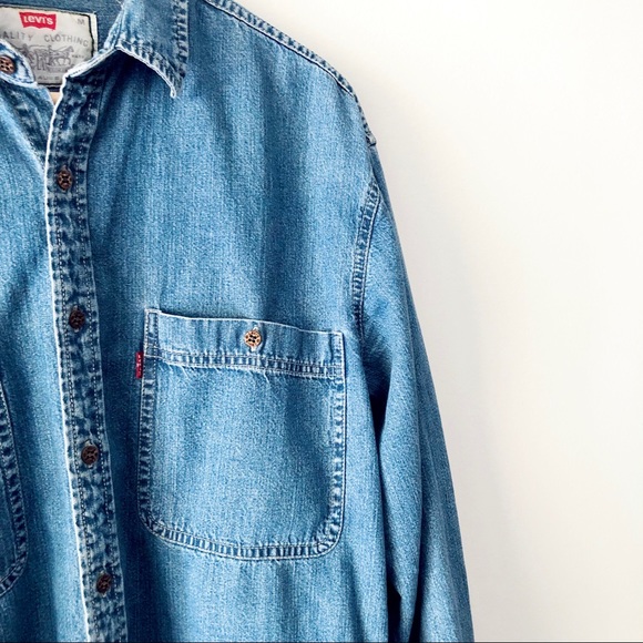 Levi’s Oversized Blue Denim Button Up Shirt - Picture 6 of 7